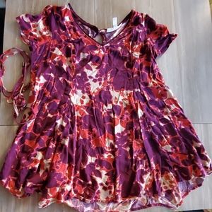 5 for $25!!!!!Floral Jessica Simpson Maternity Top